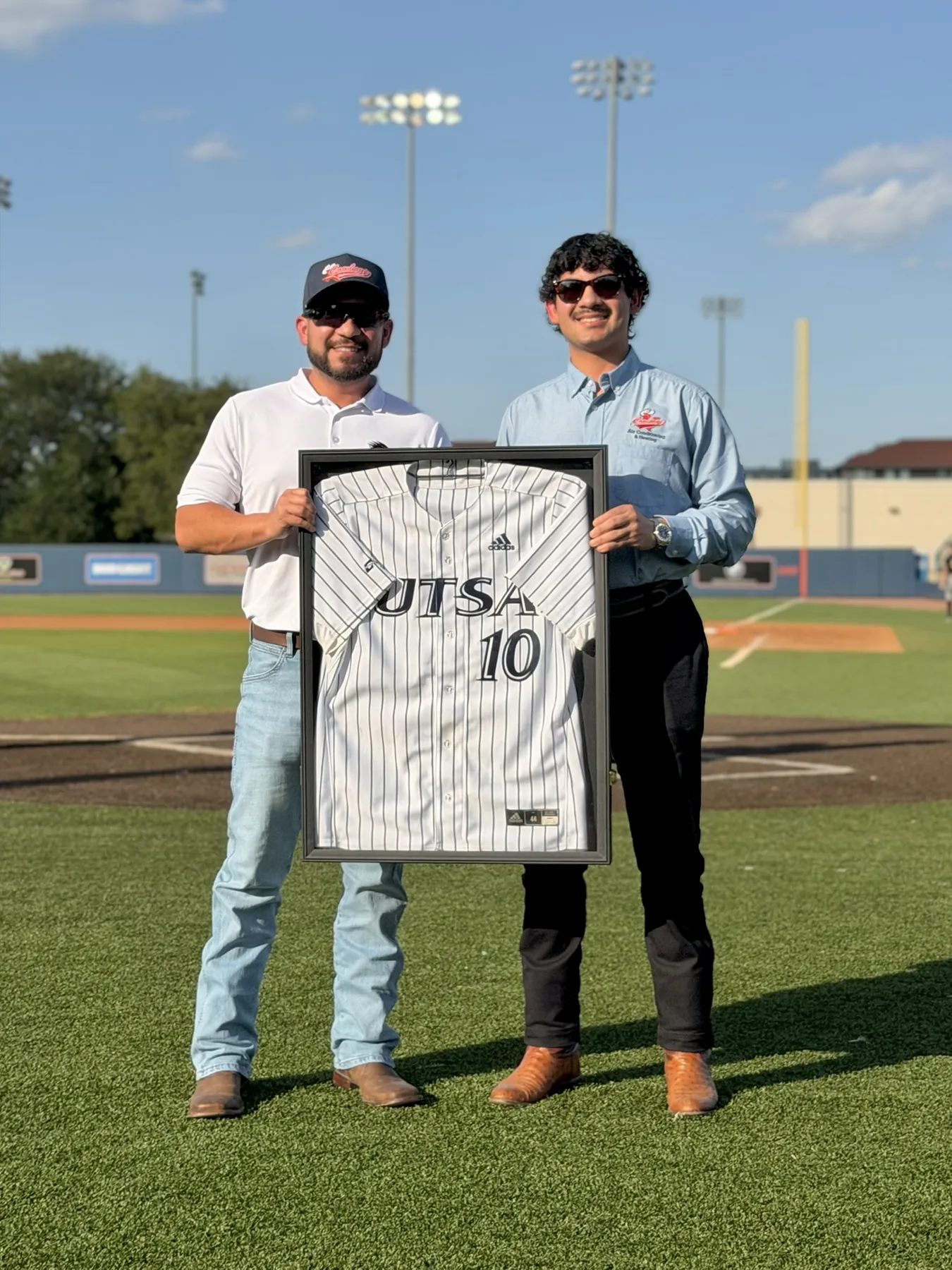 UTSA Baseball — jersey presentation