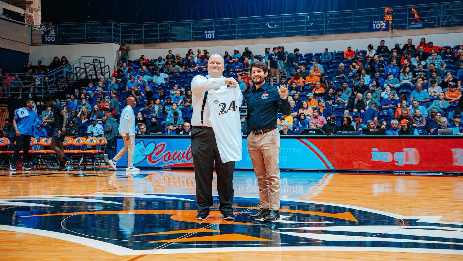 UTSA men's basketball — on-court recognition