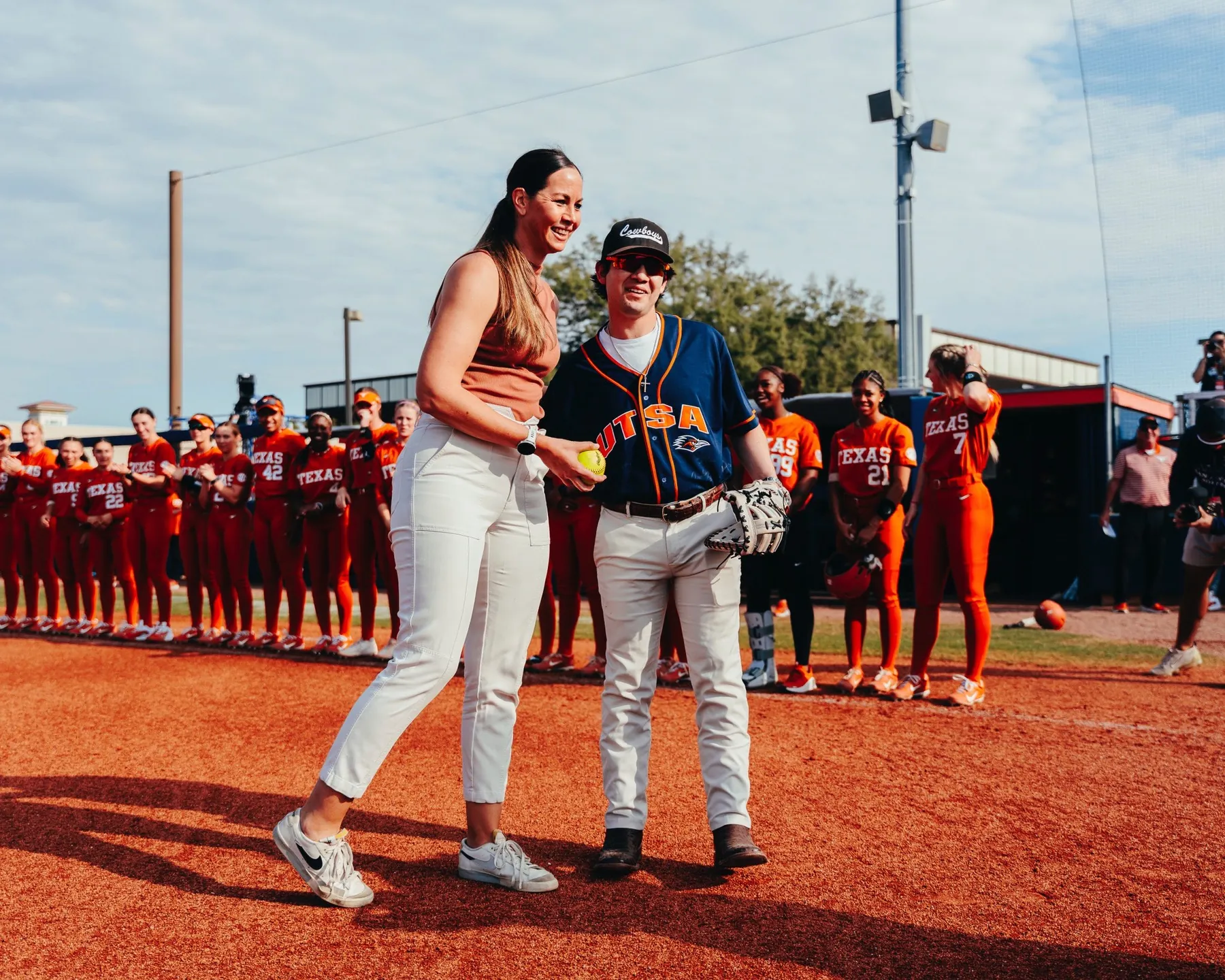 UTSA Softball — first pitch
